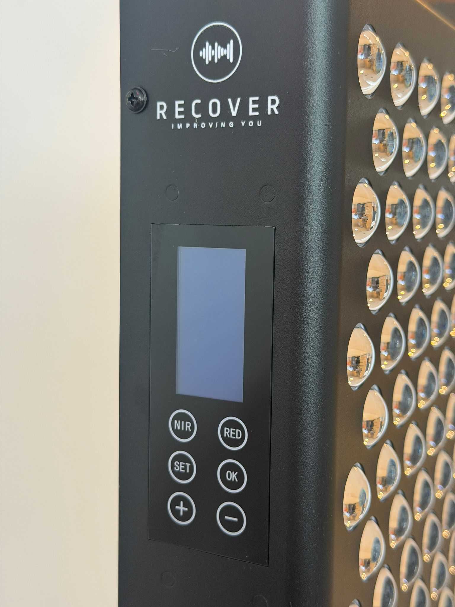 Recover RP1500 – 90cm Mid-Size Red Light Therapy Panel