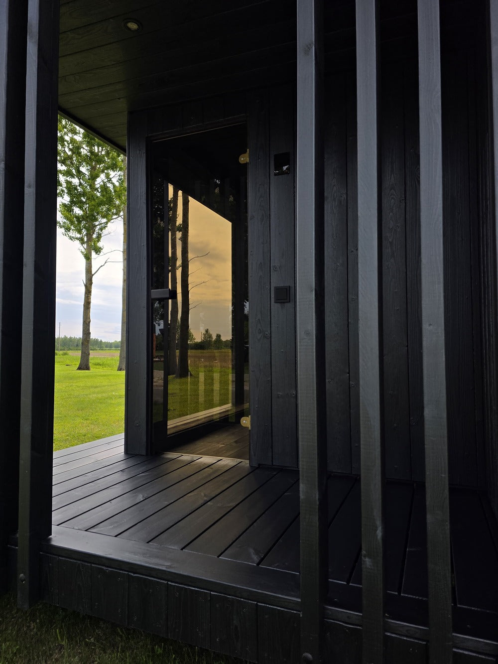 Luxury Outdoor Sauna - Northern European Craftsmanship (Made to Order)