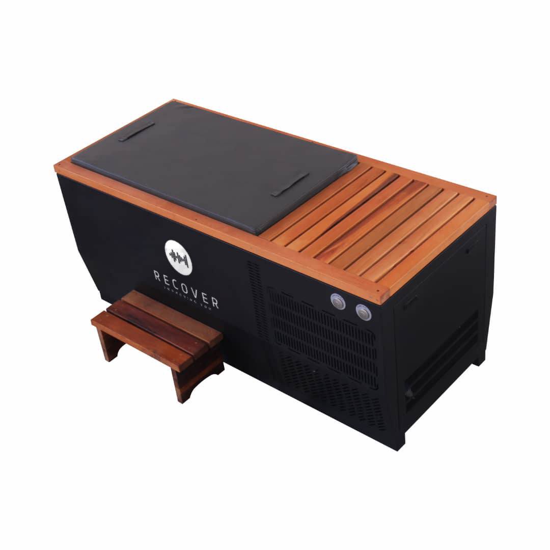 Luxury Ice Bath: Elevate Your Wellness with Opulent Cold Therapy