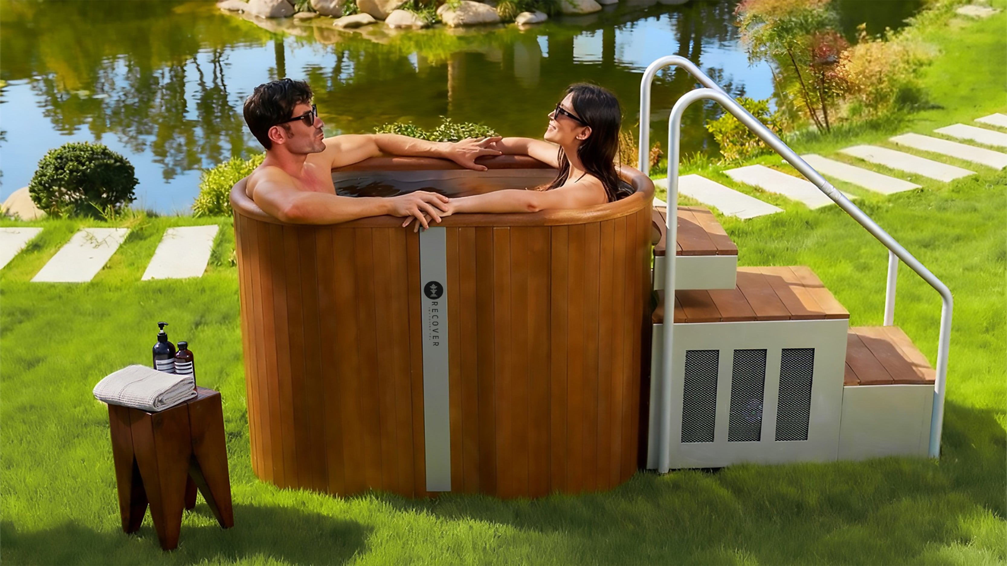 Recover Elevate – Ellipse Ice Bath with Integrated Steps