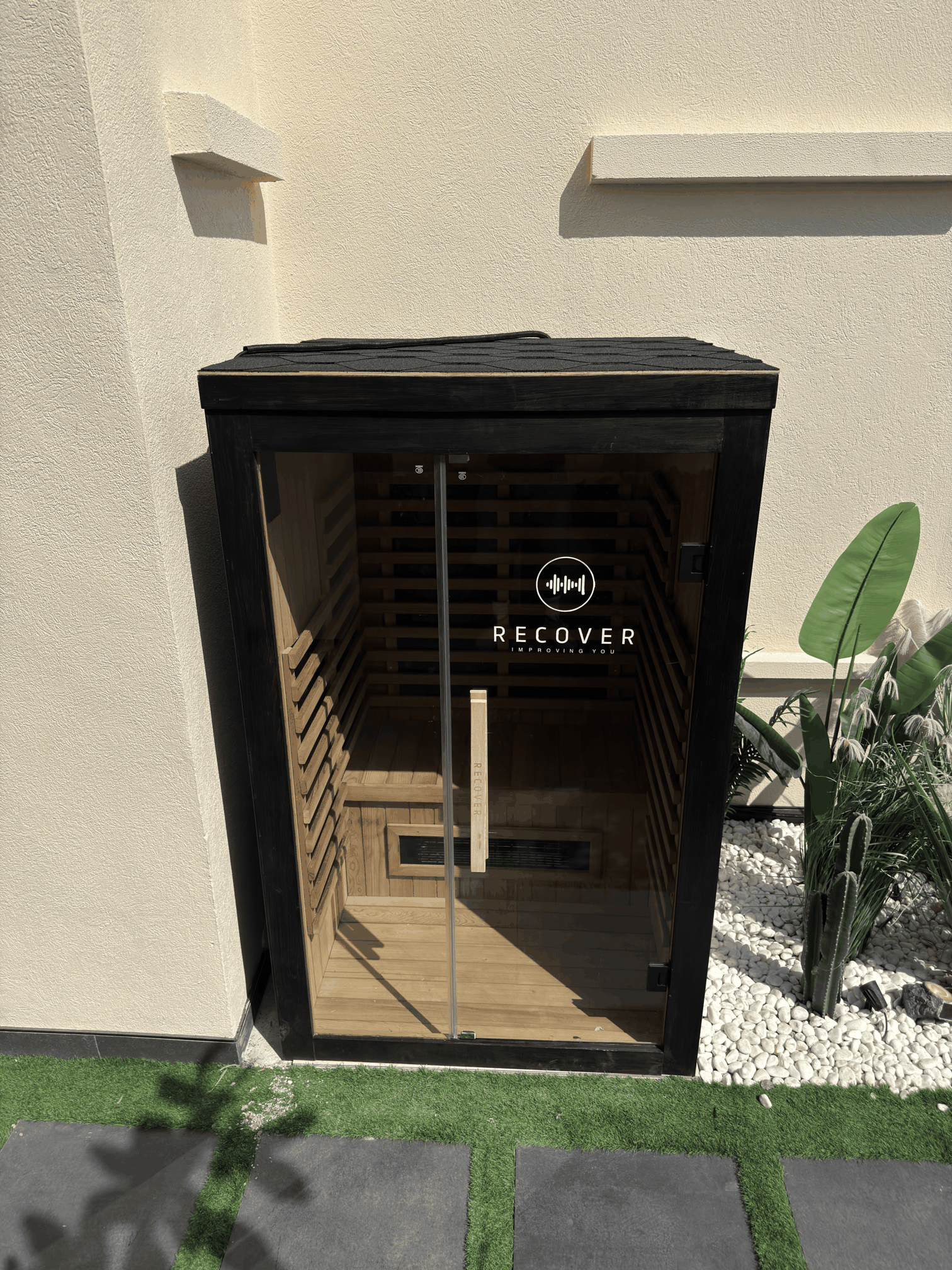 Outdoor Full-Spectrum Infrared Sauna